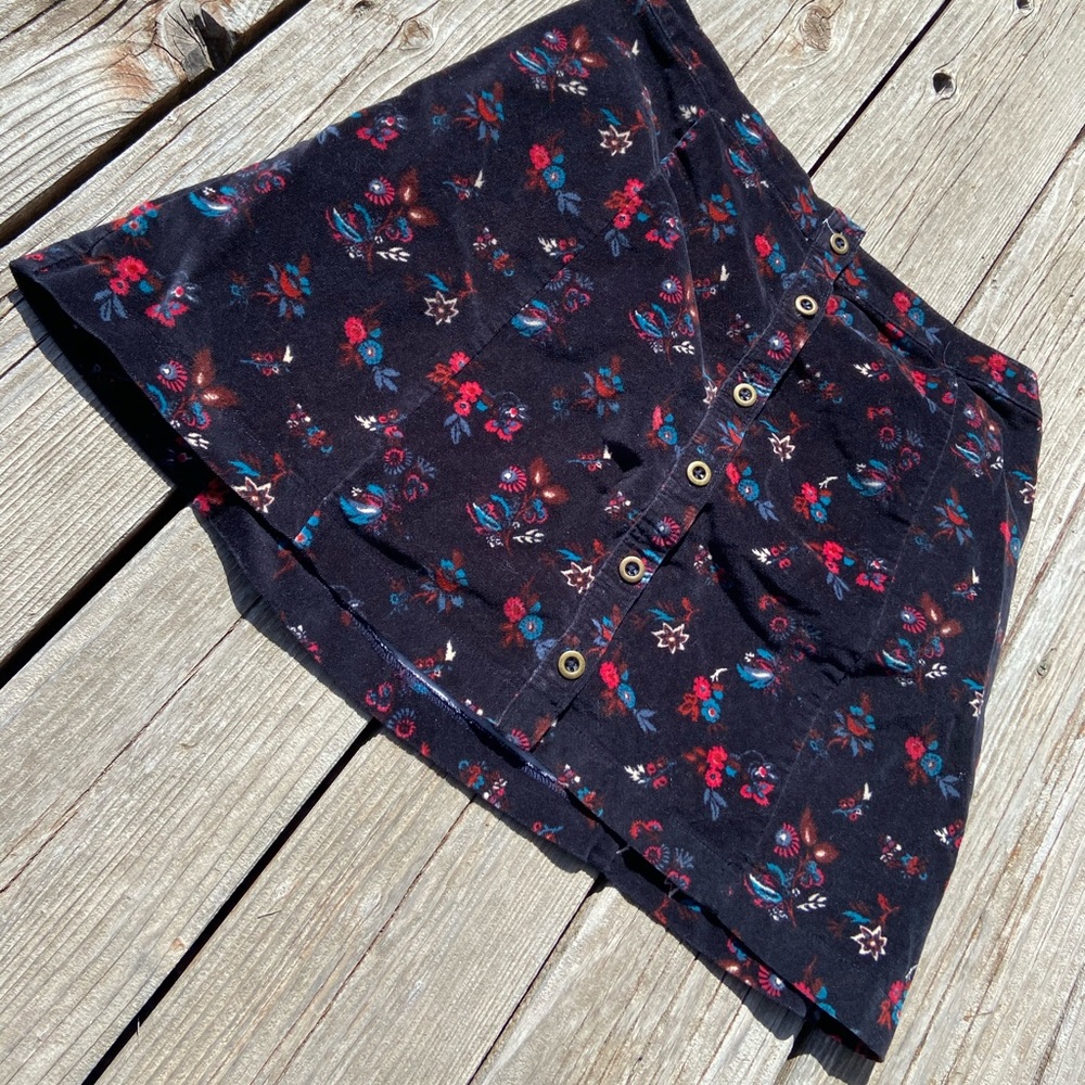Hollister Floral Mini Velvet Button Up Skirt
